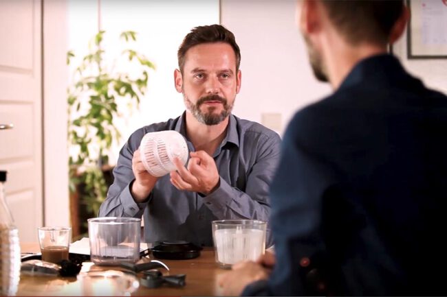 „invivo industrial design entwickelt und realisiert sämtliche Produkt­typen im Full‑Service‑Ansatz: von der ersten Konzeption und Markt­analyse über Zieldefinition und Formgebung bis zur Konstruktion, Modellbau und fotorealistischen Visualisierung.“